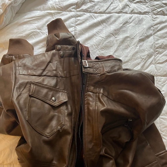 Men’s Leather jacket. Size XL - Picture 4 of 4